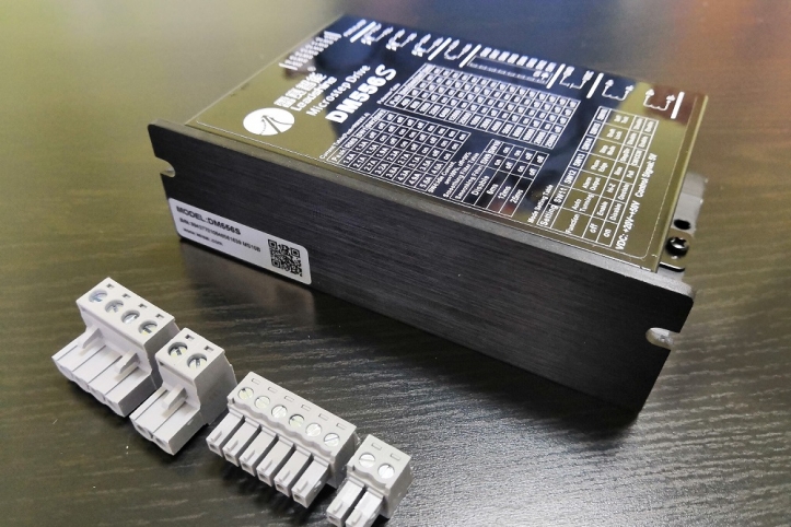 Цифровой драйвер DM 556S Leadshine шагового двигателя  - комплектующие для ЧПУ SteepLine