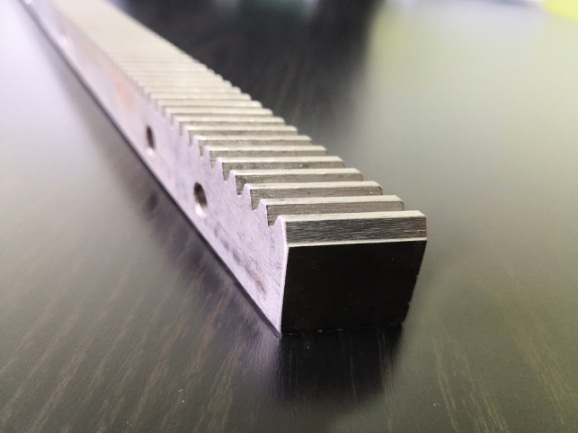 Зубчатая рейка косозубая 20x20 мм. м1.5 - комплектующие к чпу SteepLine